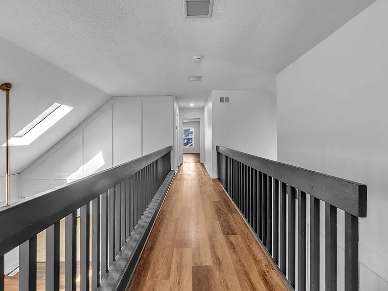 7347 Richmond Rd — Photo 12