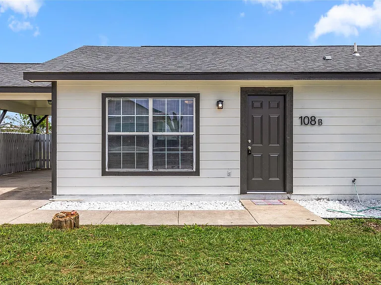 108 Gm Ln #B — Photo 3