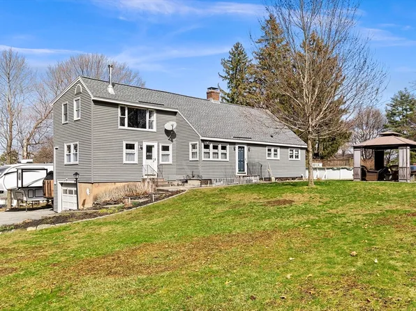 229 Hudson St, Marlborough, MA 01752