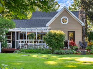 10335 2nd St, Charlevoix, MI 49720