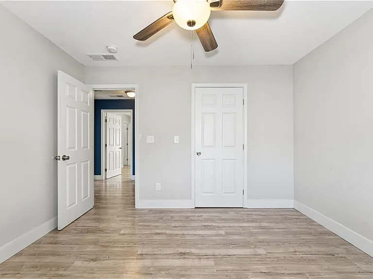 1735 Carter Ave — Photo 13