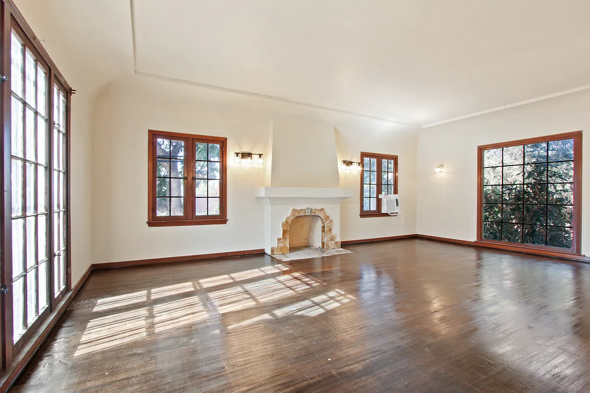 Building Photo - 1460 S Holt Ave
