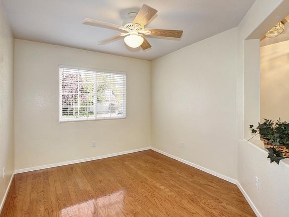 4th image of 5211 Alderberry Way