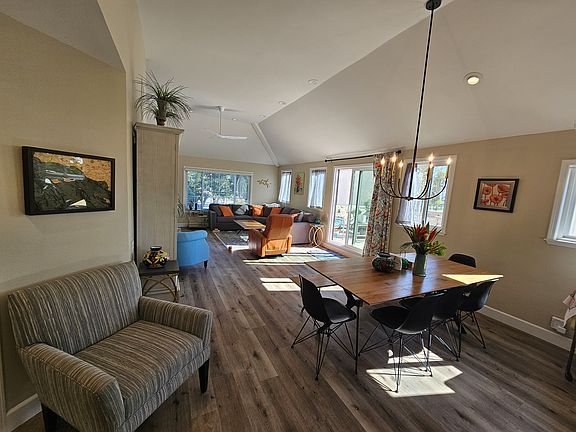 3rd image of 686 Island View Ct