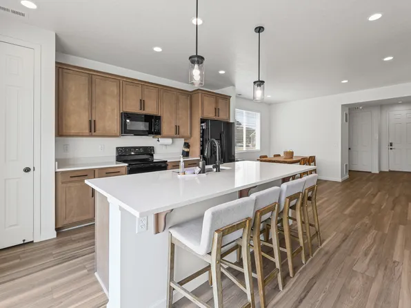 5528 N Solo St, Eagle Mountain, UT 84005