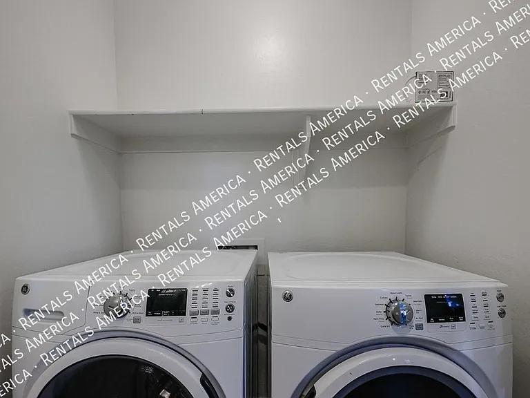 2751 S Balsam Dr — Photo 16
