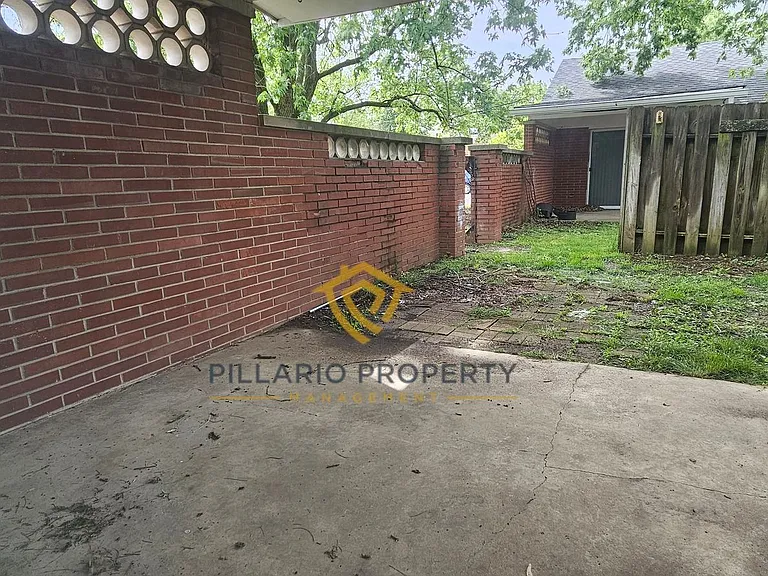 1424 Campbell Ave — Photo 27