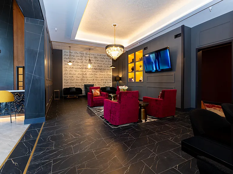 Mckenzie | Co-Working Business Center