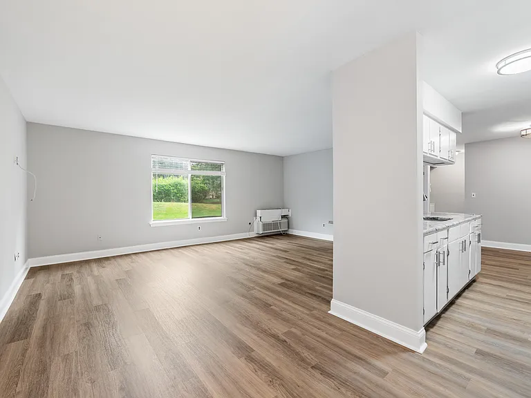 111 Aimwick Ct — Photo 4
