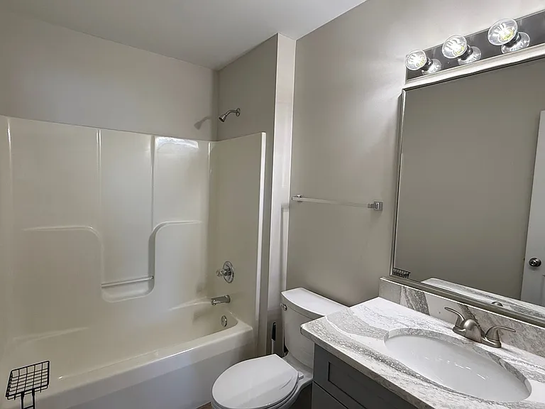 10100 Bellevue Ct — Photo 14