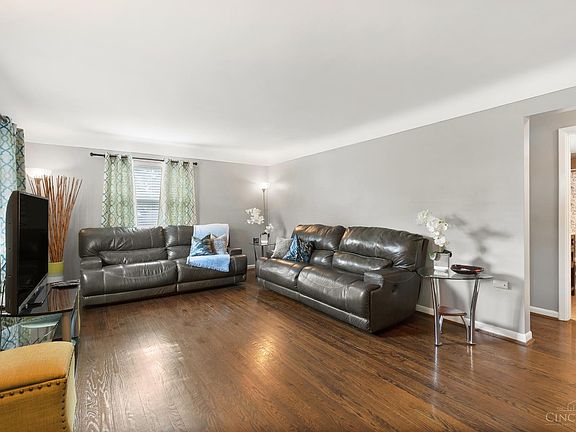 2nd image of 2888 Mount Airy Ave