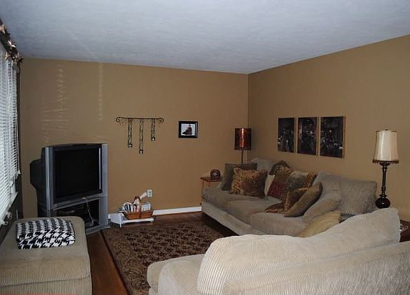 2nd image of 3623 Garden Ave