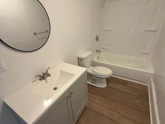 5th image of 3153 Perkins Ave Unit 2
