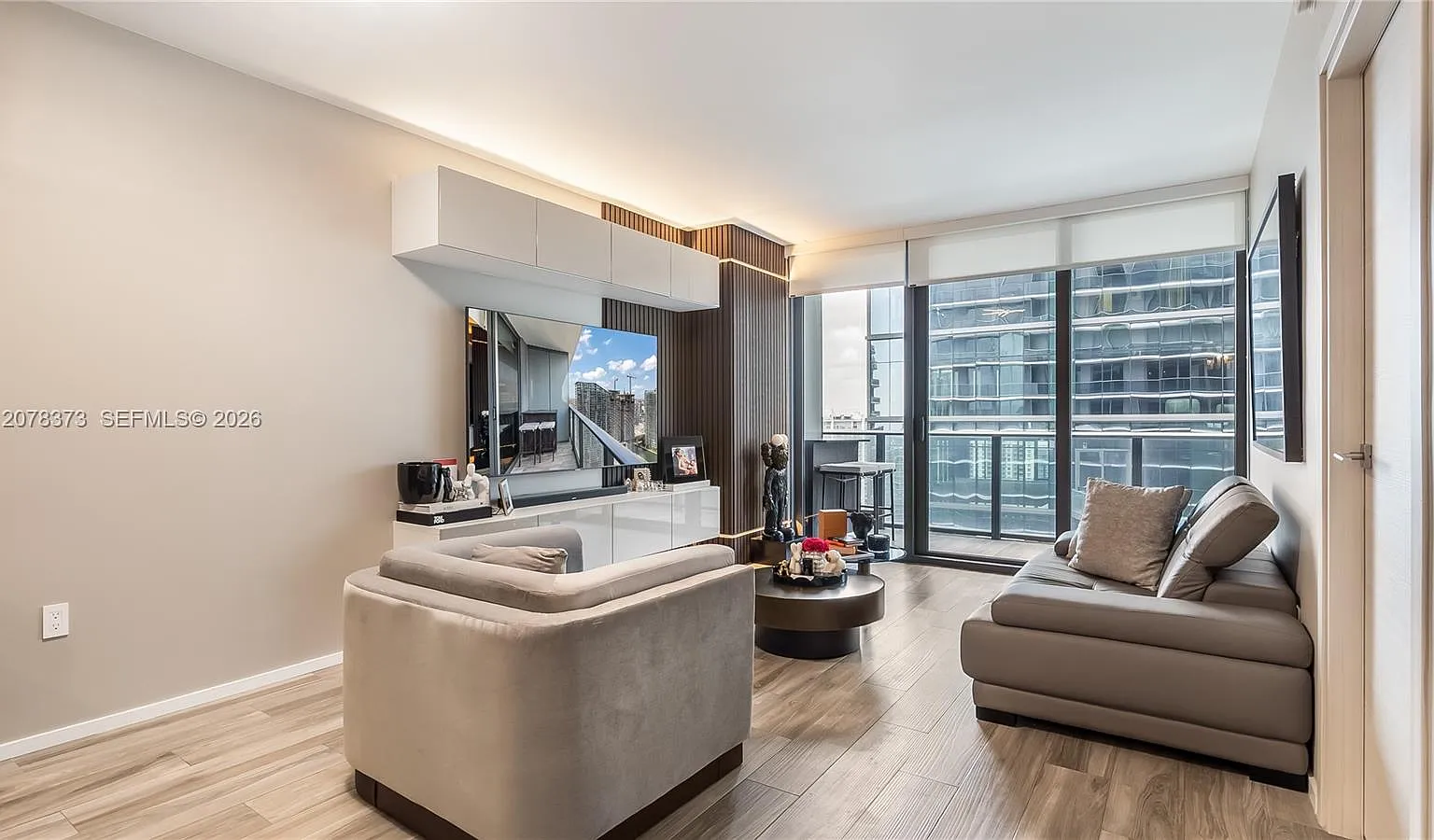 801 Sma Residences Condo — Photo 3