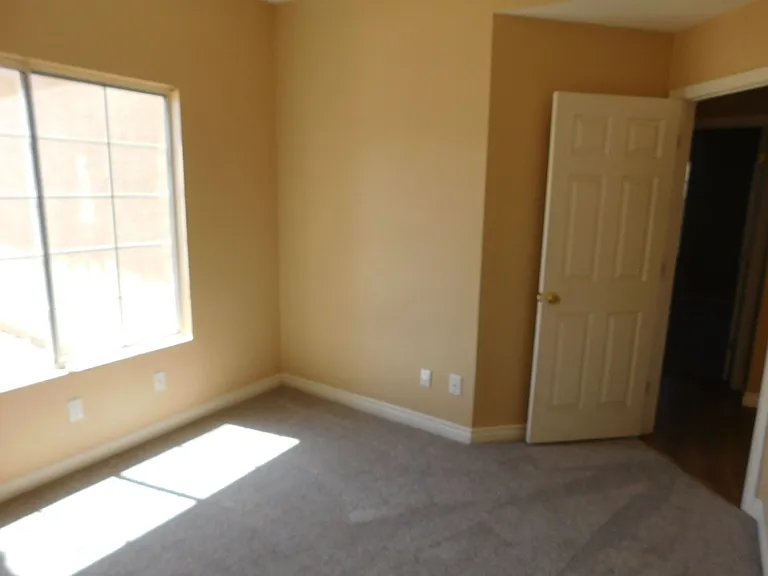 400 Opal Dr — Photo 11