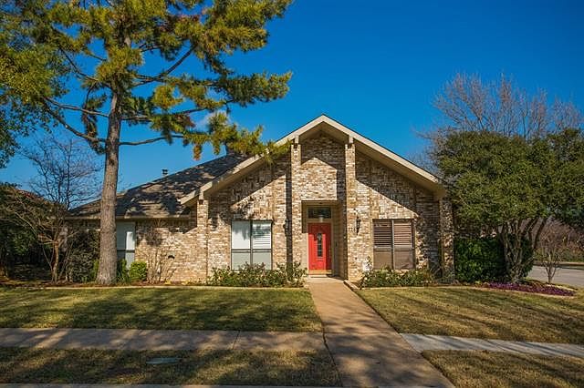1st image of 724 Dove Cir