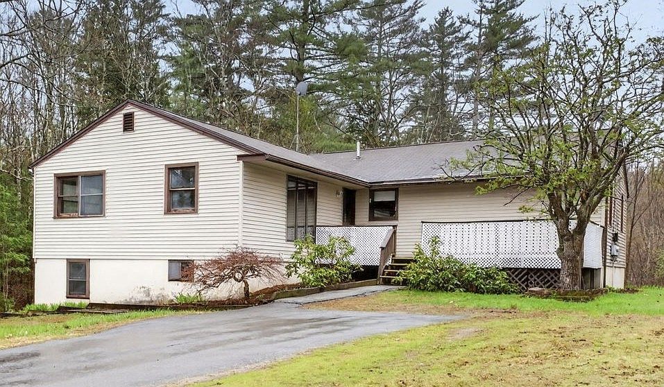 1st image of 414 Fremont Rd