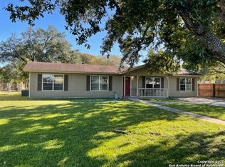 1615 Lullwood Ln, Seguin, TX 78155