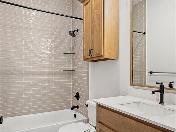 7th image of this home