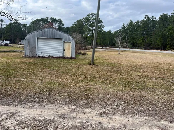 585 Jekyll Rd SE, Baxley, GA 31513