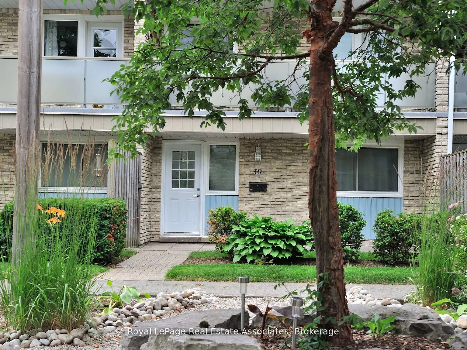2 bed, $2,200 — Photo 4