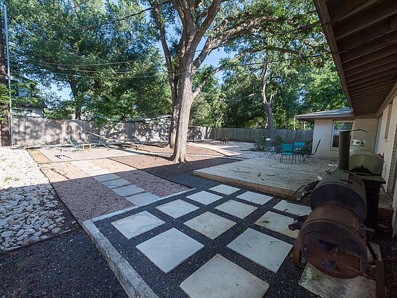 5th image of 2320 Westrock Dr