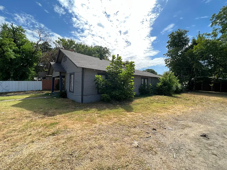 2710 Lenway St — Photo 20