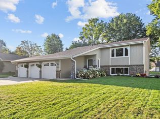 2378 Hauer Trl, Shakopee, MN 55379