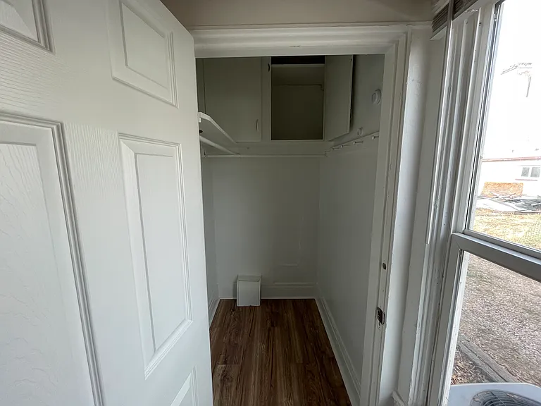 2429 B Ave — Photo 6