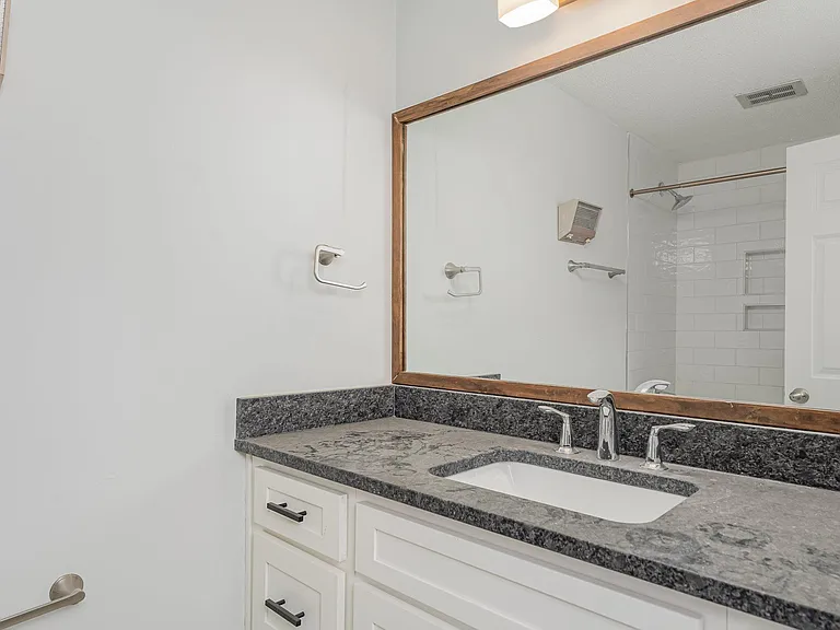 800 McDonald Ave — Photo 9