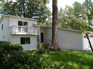 100 Lancer Dr, Summerville, SC 29485