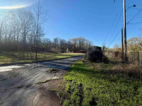 205 Newman Dr, Helena, AR 72342