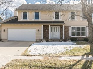 7105 1st Ave SW, Cedar Rapids, IA 52404