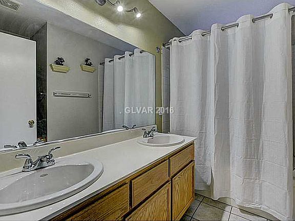 4th image of 8244 Ten Gallon Ct