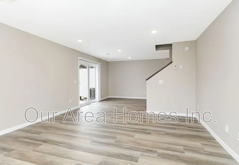 6020 Manchester Ave NE — Photo 22
