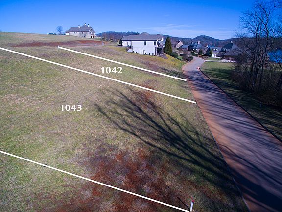 3rd image of 220 Whippoorwill Dr