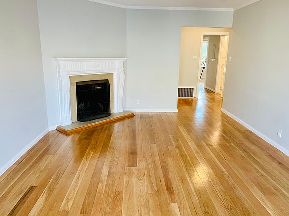4th image of 687 44th Ave #1