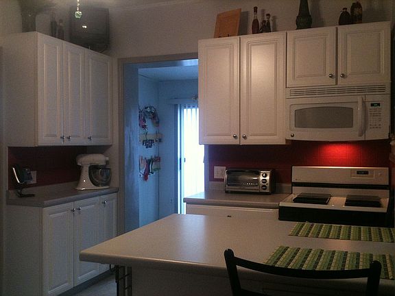 5th image of 2616 Plum St