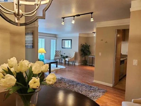 1085 Murrieta Blvd APT 121, Livermore, CA 94550