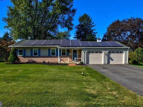 316 Homecrest Dr, Willow Street, PA 17584