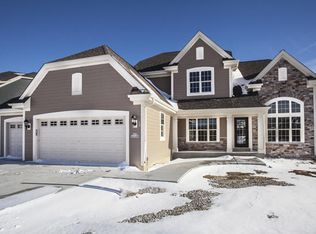 N23W27299 Arlington Ct, Pewaukee, WI 53072