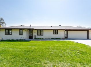 6690 NW Timberline Dr, Des Moines, IA 50313