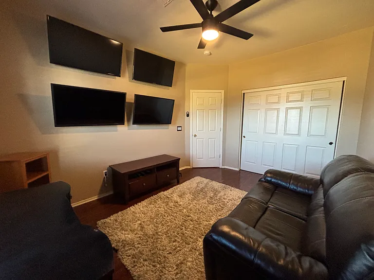 1702 E Bell Rd — Photo 12