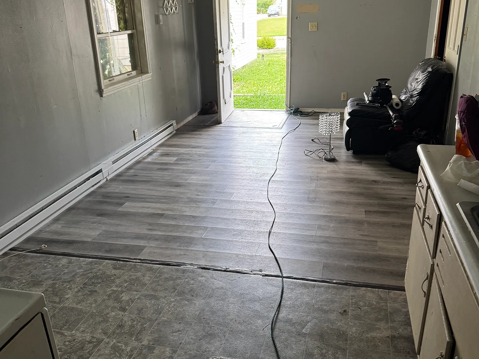 1 bed, 900 sqft, $575 — Photo 3