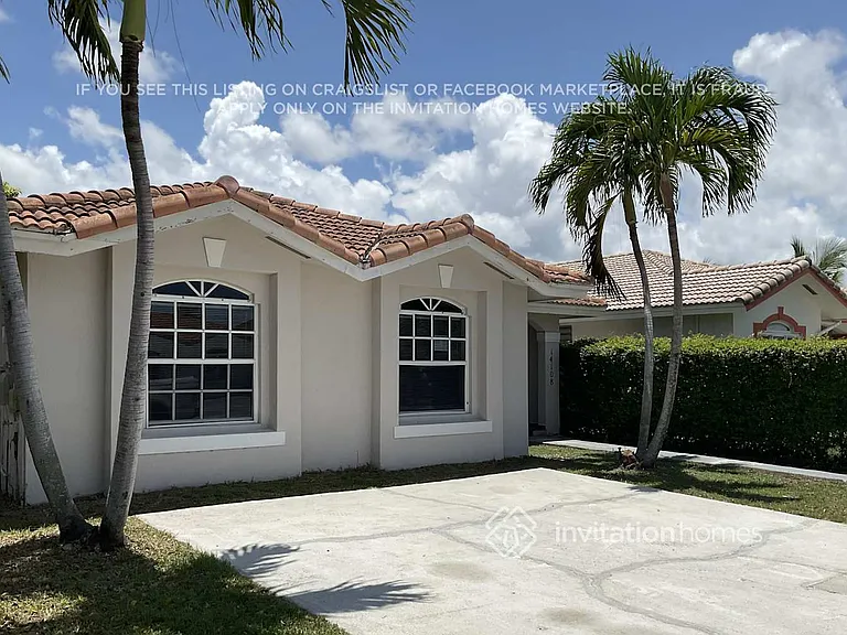 14108 SW 145th Pl — Photo 2