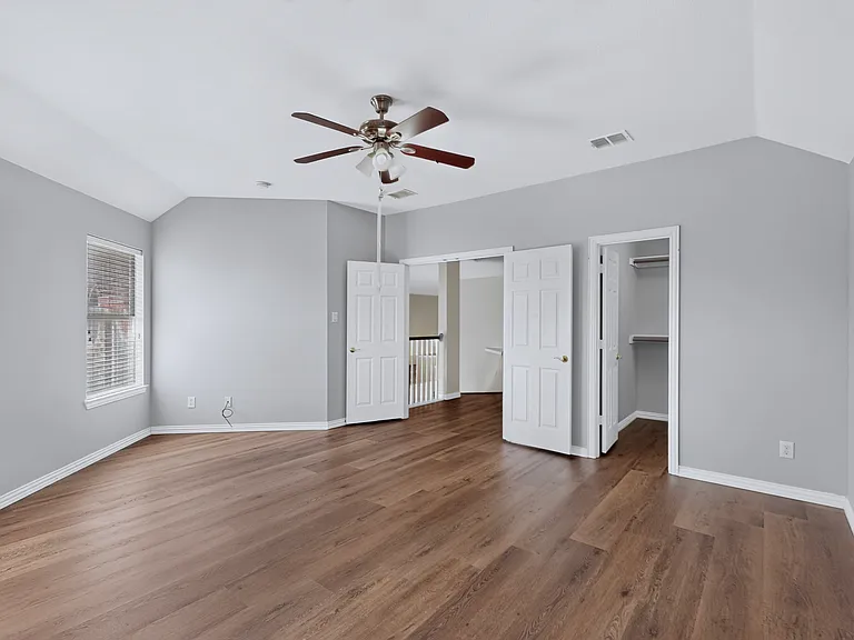 1812 Meadow Ridge Dr — Photo 8