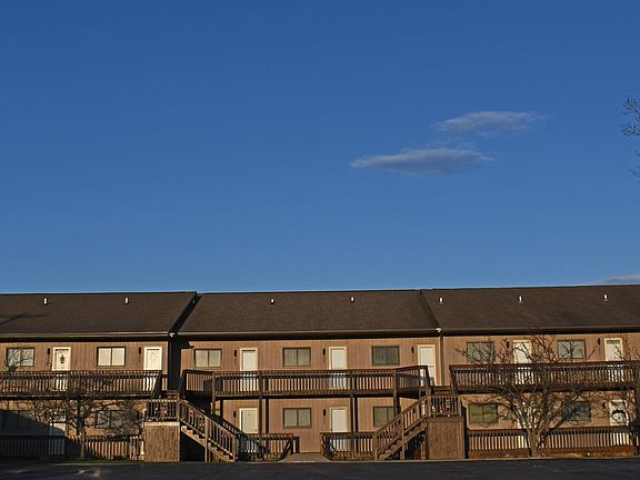 4th image of 5226 Washington Ave