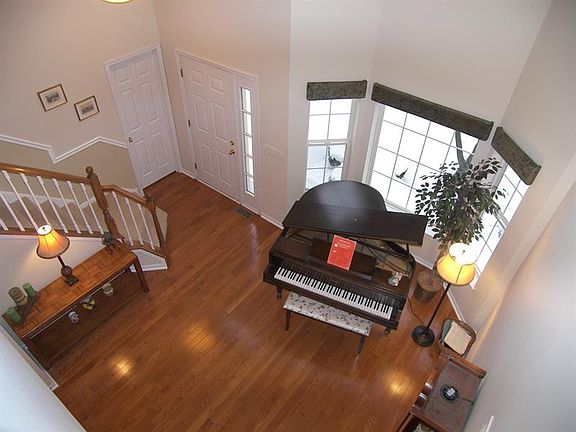 3rd image of 6161 Dixon Dr