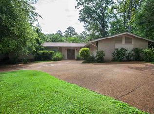 4740 Shadowwood Dr, Jackson, MS