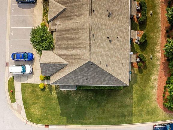 5th image of 739 Wickham Ridge Rd